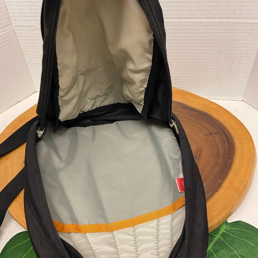 The North Face Mini Back Pack - Picture 5 of 10